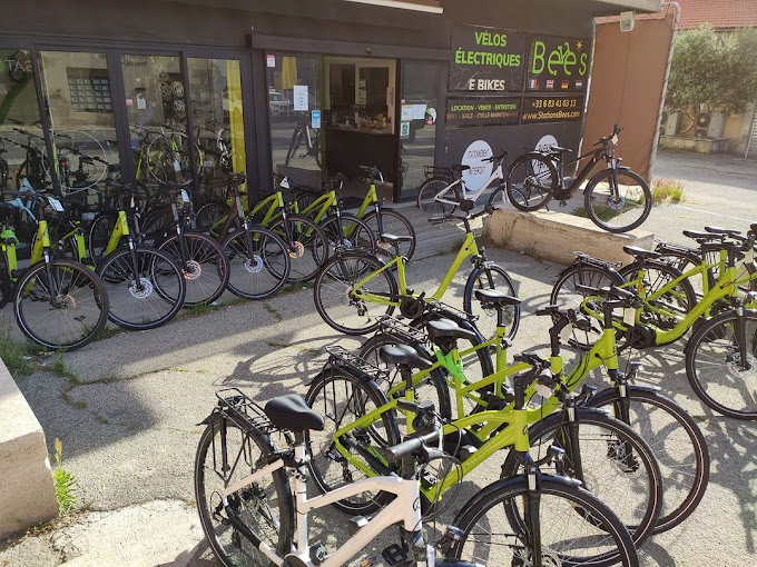Bénéficiez du savoir-faire de Stations Bees, 12 ans d’expérience dans la location de vélos électriques Bénéficiez du savoir-faire de Stations Bees, 12 ans d’expérience dans la location de vélos électriques